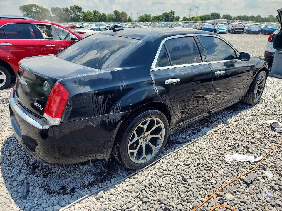 2017 CHRYSLER 300C 3