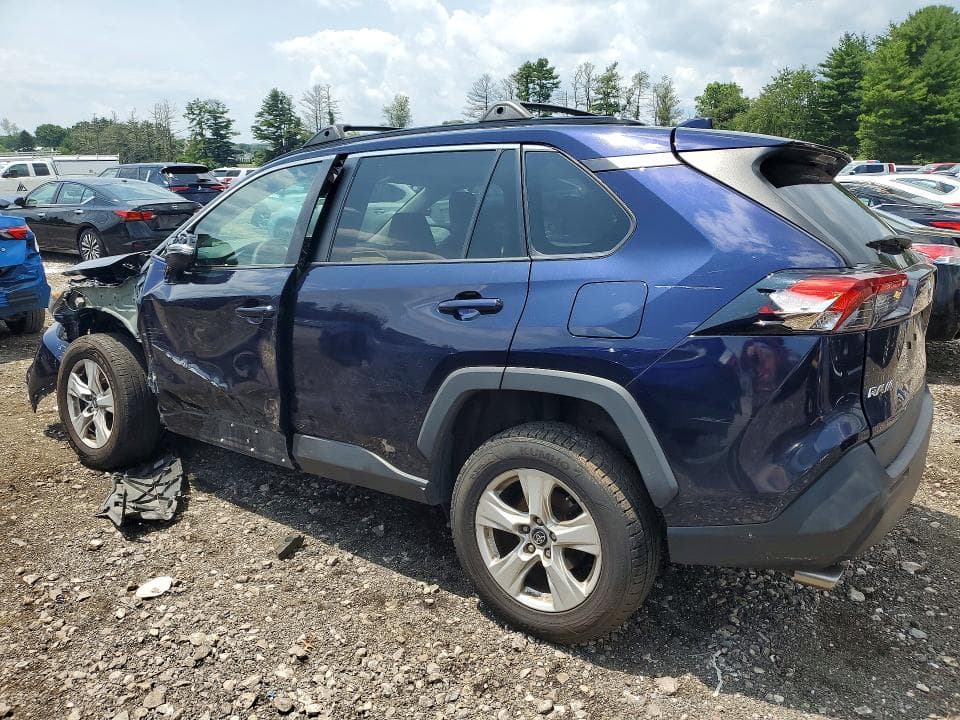 2020 TOYOTA RAV4 XLE 2
