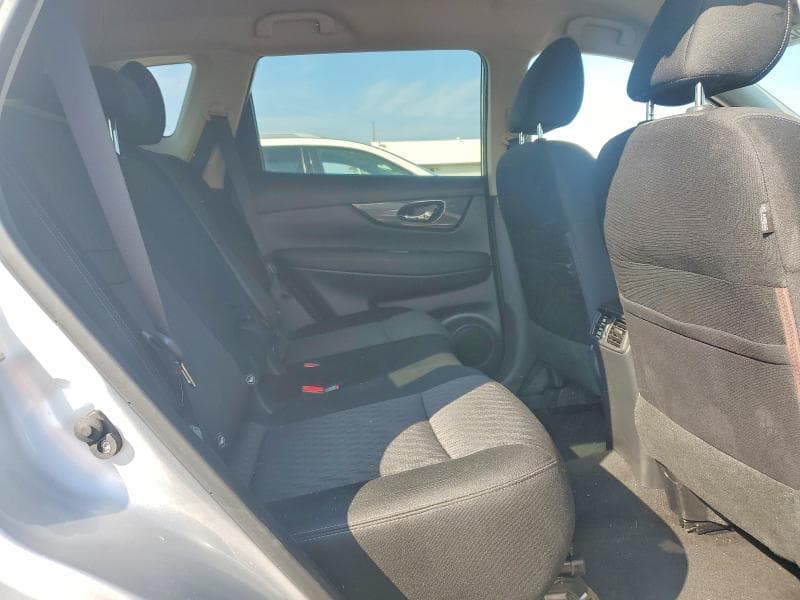 2018 NISSAN ROGUE SV 11