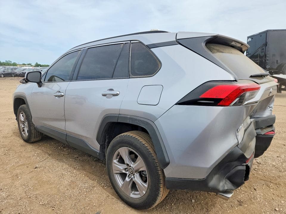 2024 TOYOTA RAV4 XLE 2