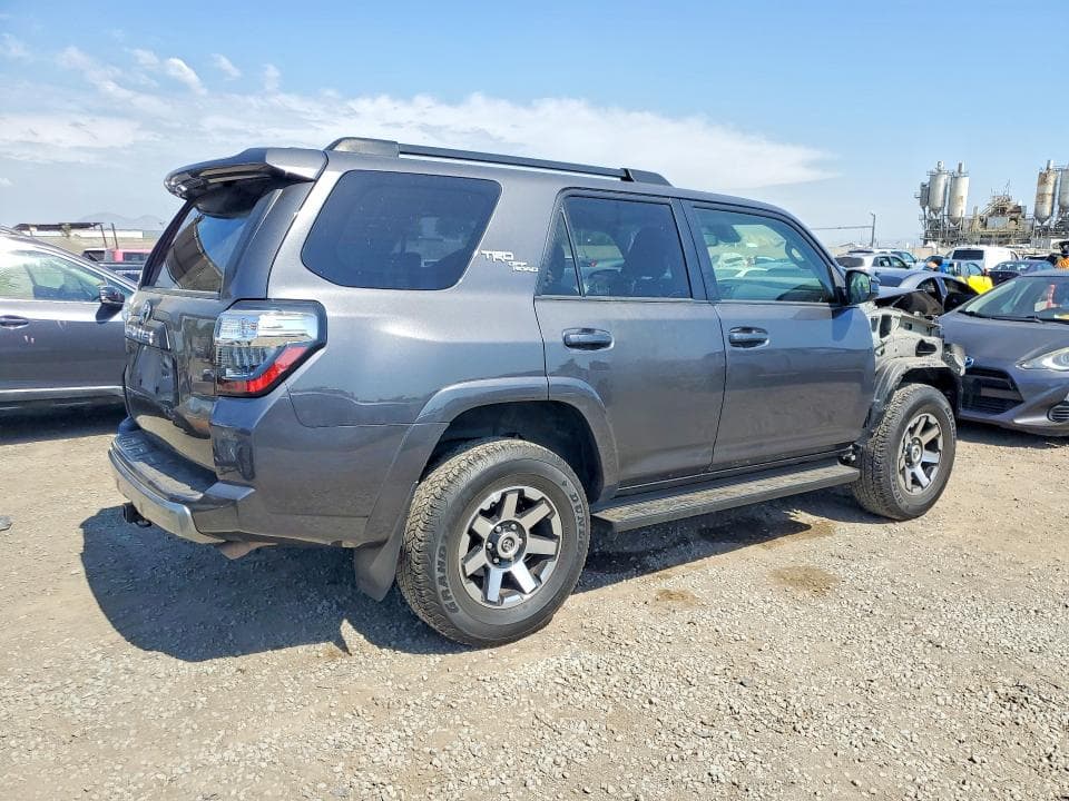 2023 TOYOTA 4RUNNER TRD OFF-ROAD 3