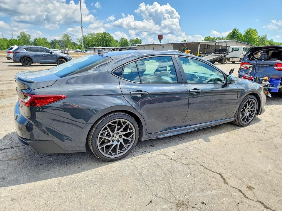2026 TOYOTA CAMRY SE 3