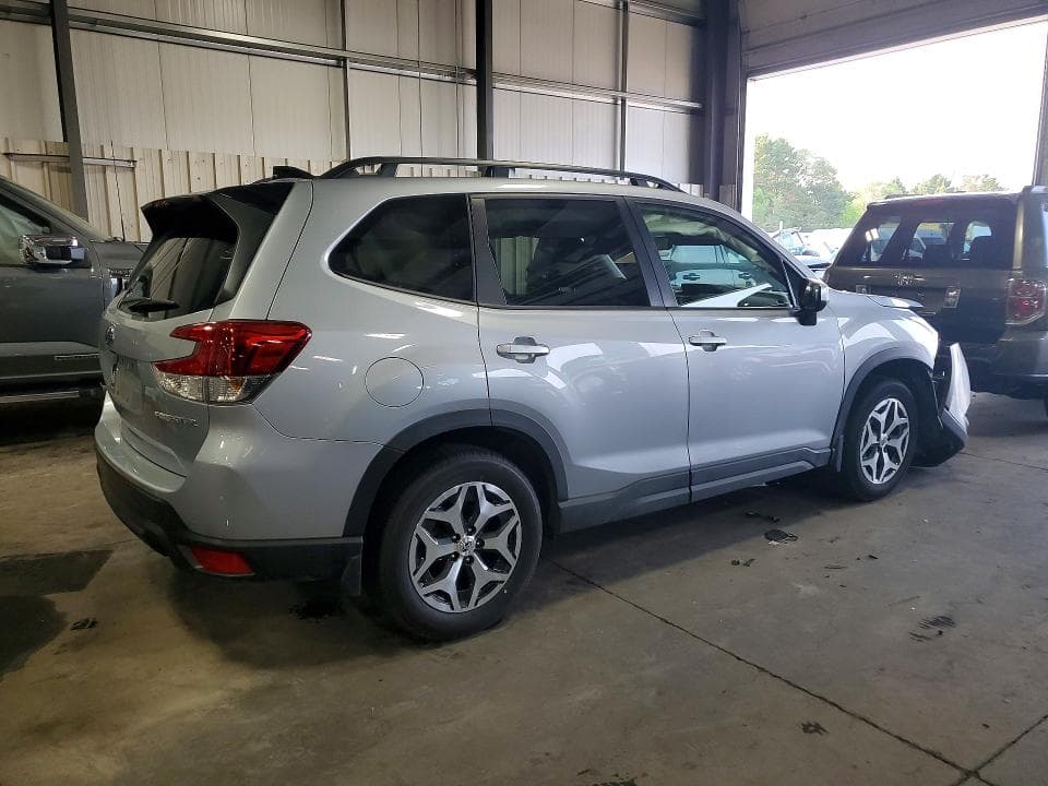 2024 SUBARU FORESTER PREMIUM 3