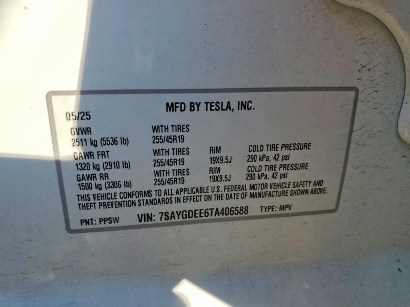 2026 TESLA MODEL Y 12