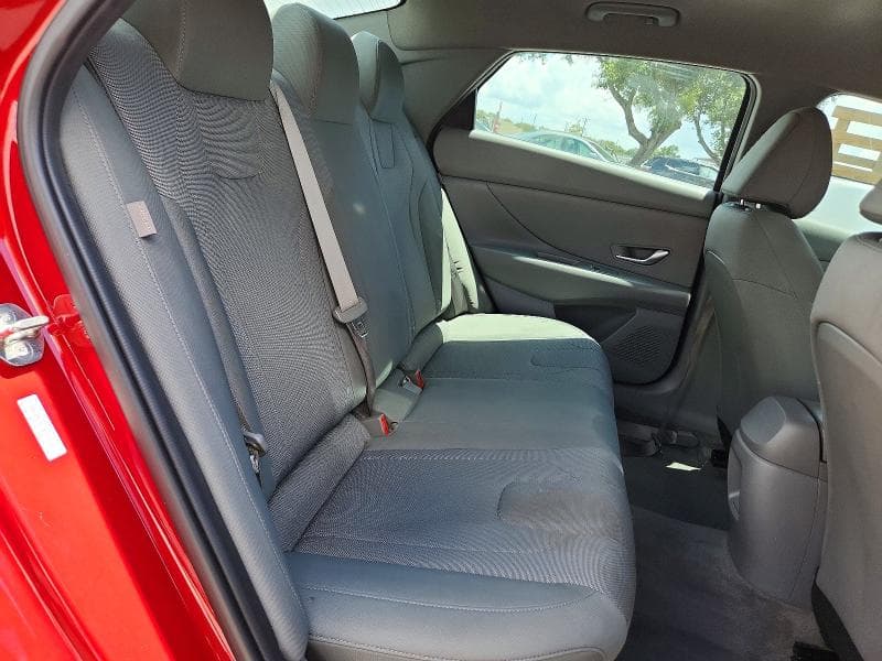 2024 HYUNDAI ELANTRA SE 10