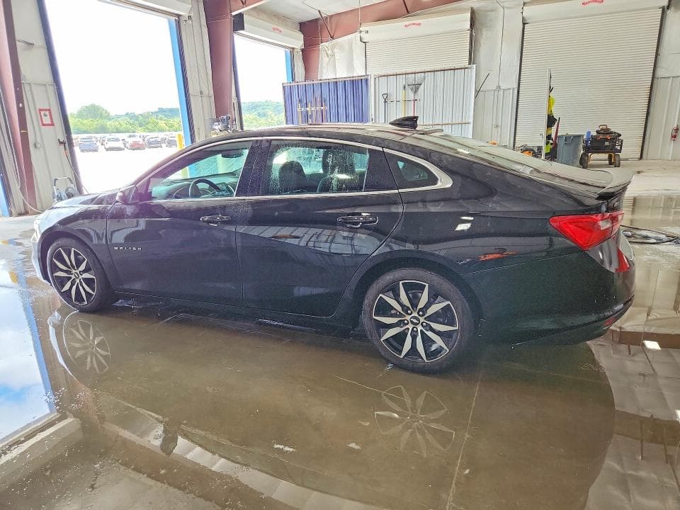 2017 CHEVROLET MALIBU LT 2