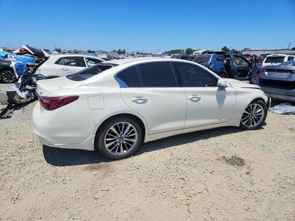 2023 INFINITI Q50 LUXE 3