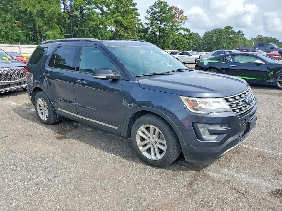 2017 FORD EXPLORER XLT 4