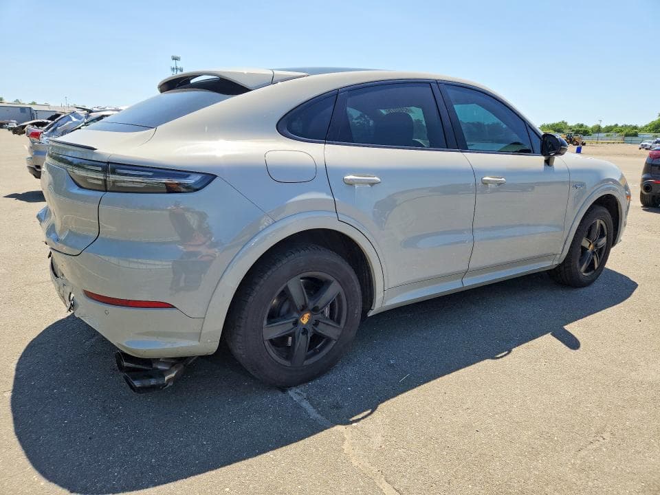 2022 PORSCHE CAYENNE E HYBRID COUPE 3