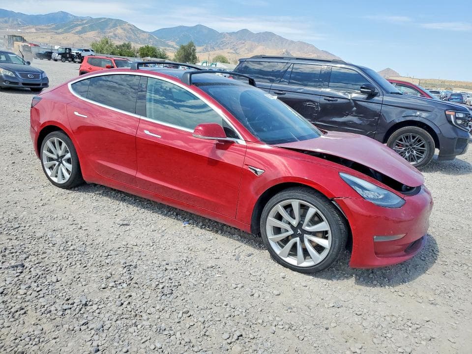 2018 TESLA MODEL 3 4