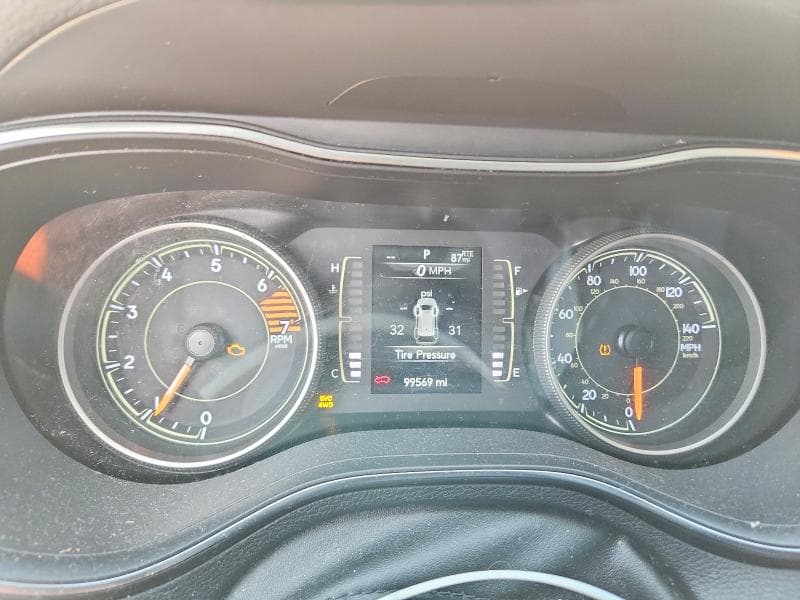 2019 JEEP CHEROKEE LATITUDE PLUS 9
