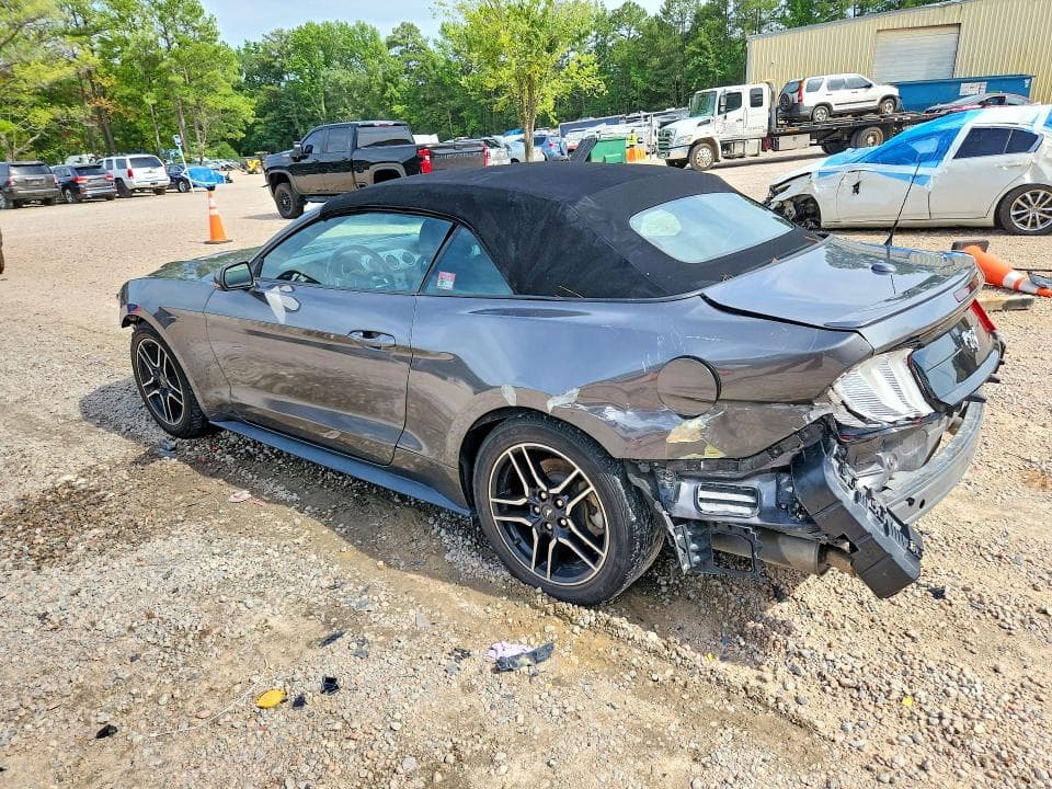 2022 FORD MUSTANG 2