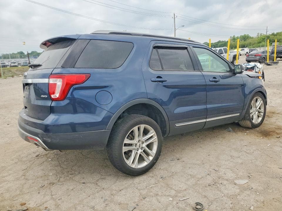 2017 FORD EXPLORER XLT 3