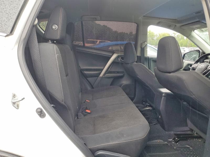 2018 TOYOTA RAV4 XLE 11