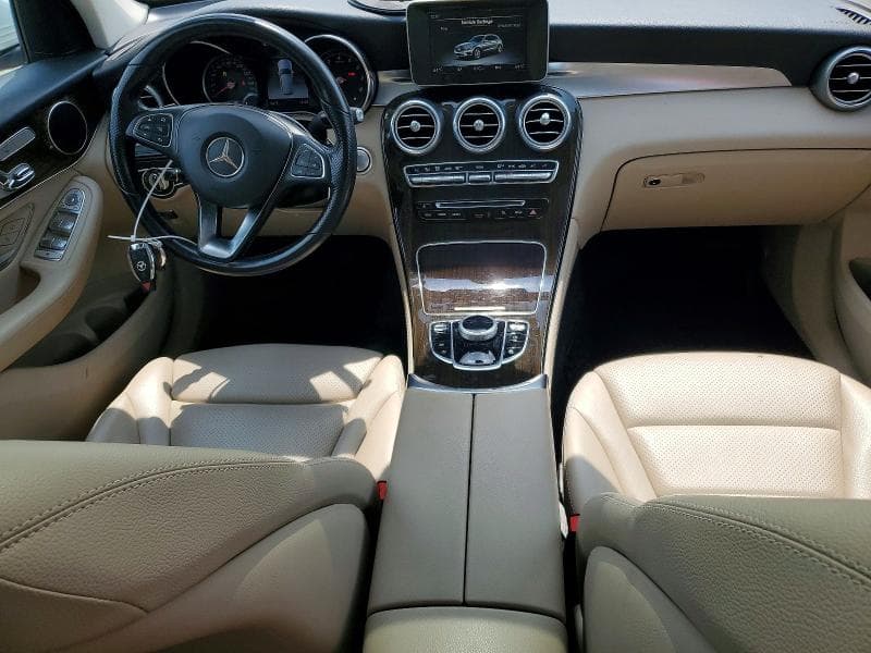 2019 MERCEDES-BENZ GLC 300 4MATIC 8