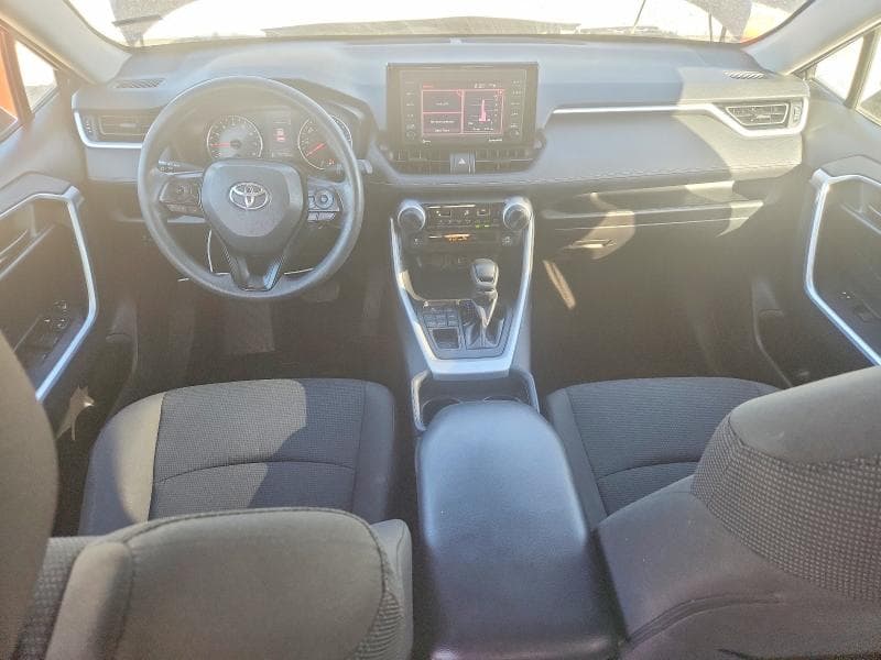 2020 TOYOTA RAV4 LE 8