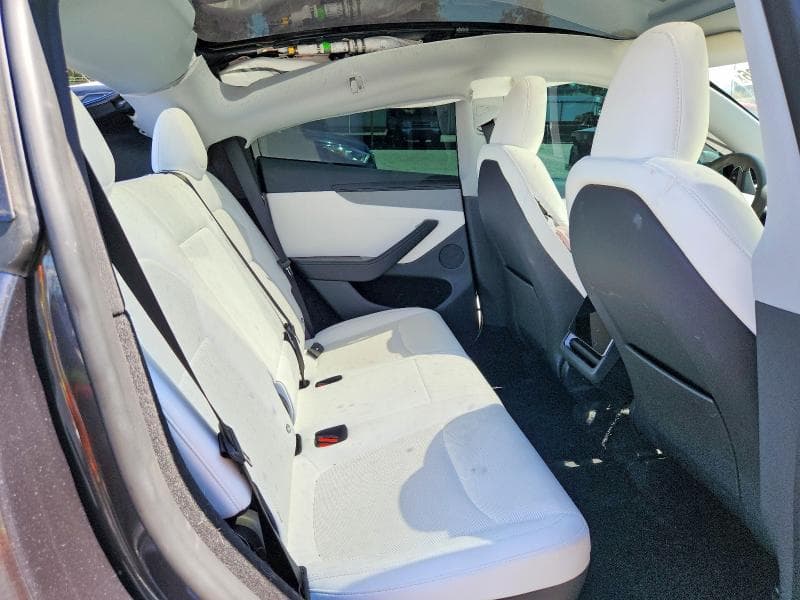2026 TESLA MODEL Y 11