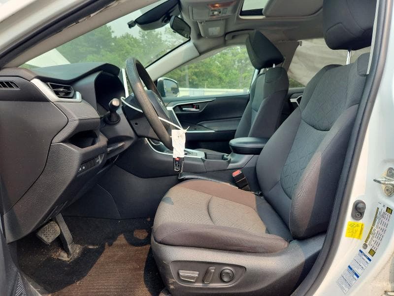 2021 TOYOTA RAV4 XLE 7