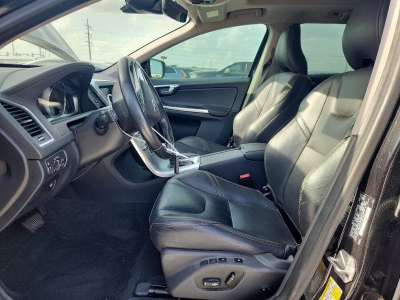 2017 VOLVO XC60 T6 DYNAMIC 7