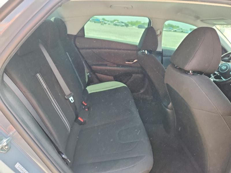2021 HYUNDAI ELANTRA SEL 10