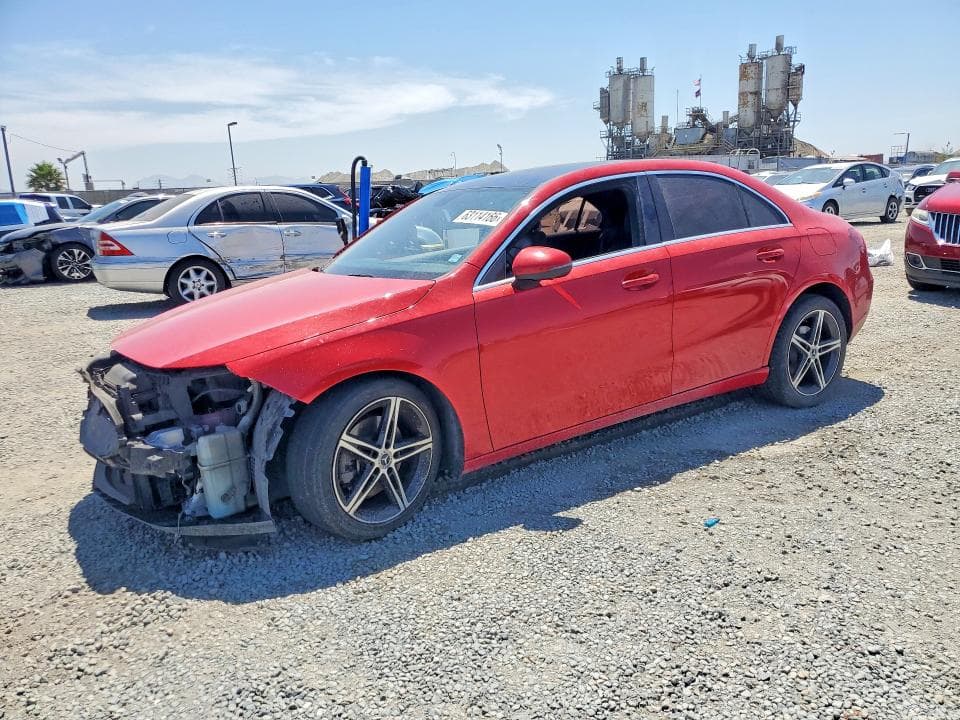 2019 MERCEDES-BENZ A 220 - 1