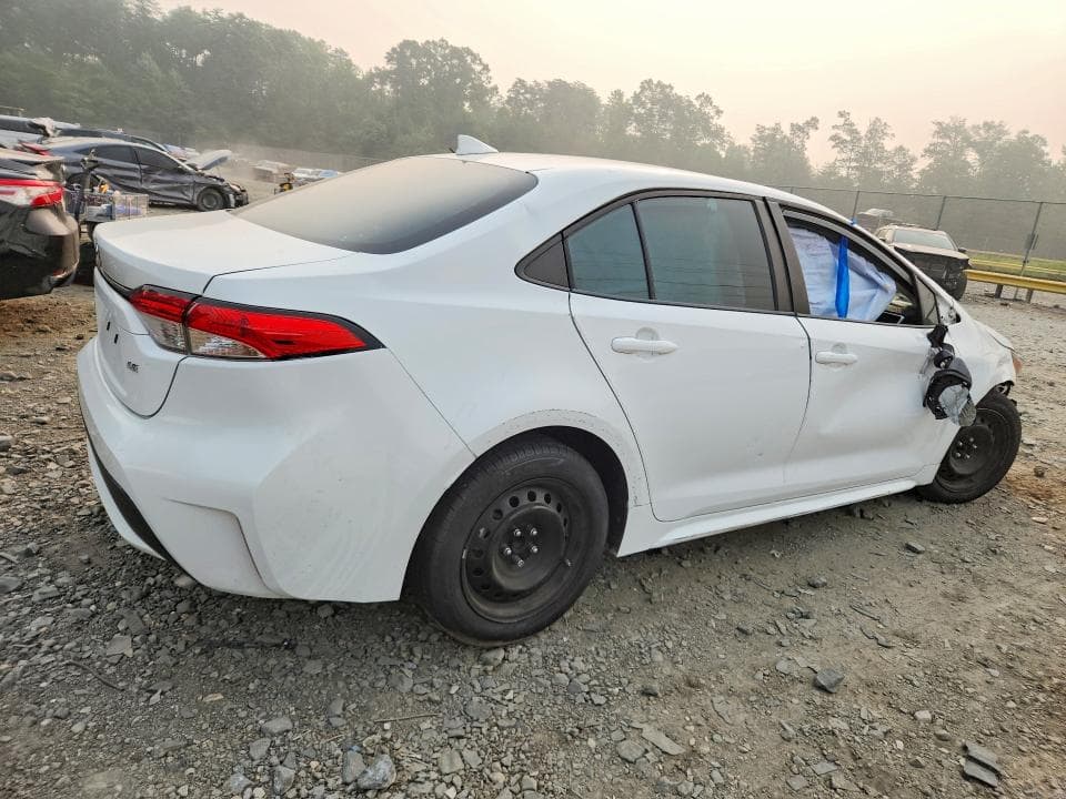 2021 TOYOTA COROLLA LE 3