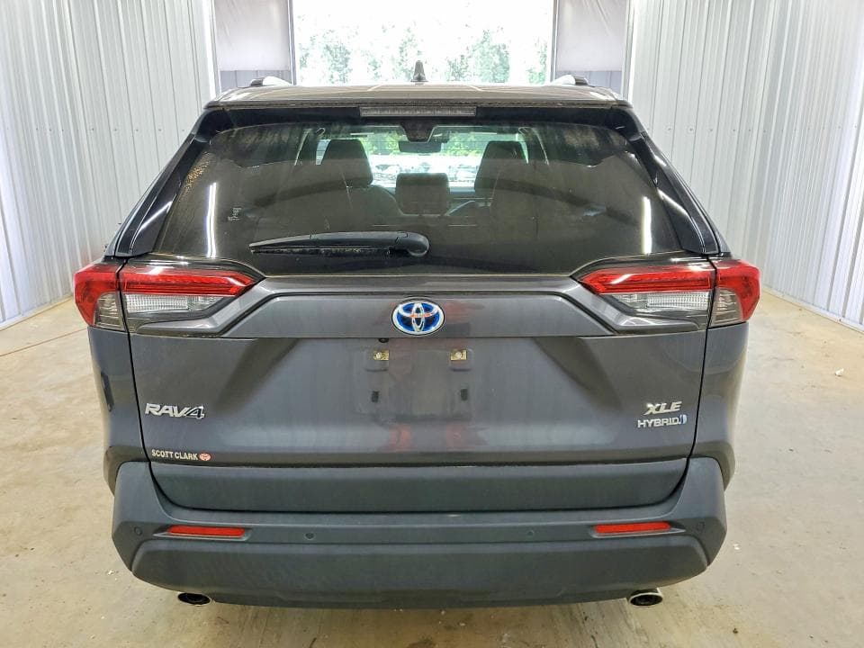2020 TOYOTA RAV4 XLE PREMIUM 6