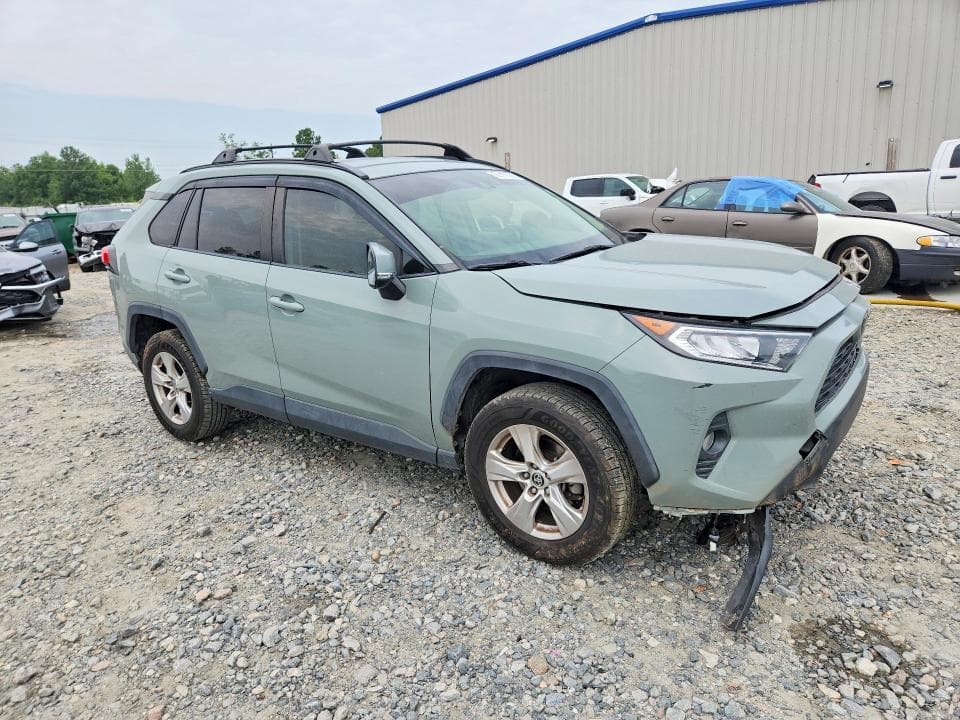 2020 TOYOTA RAV4 XLE 4