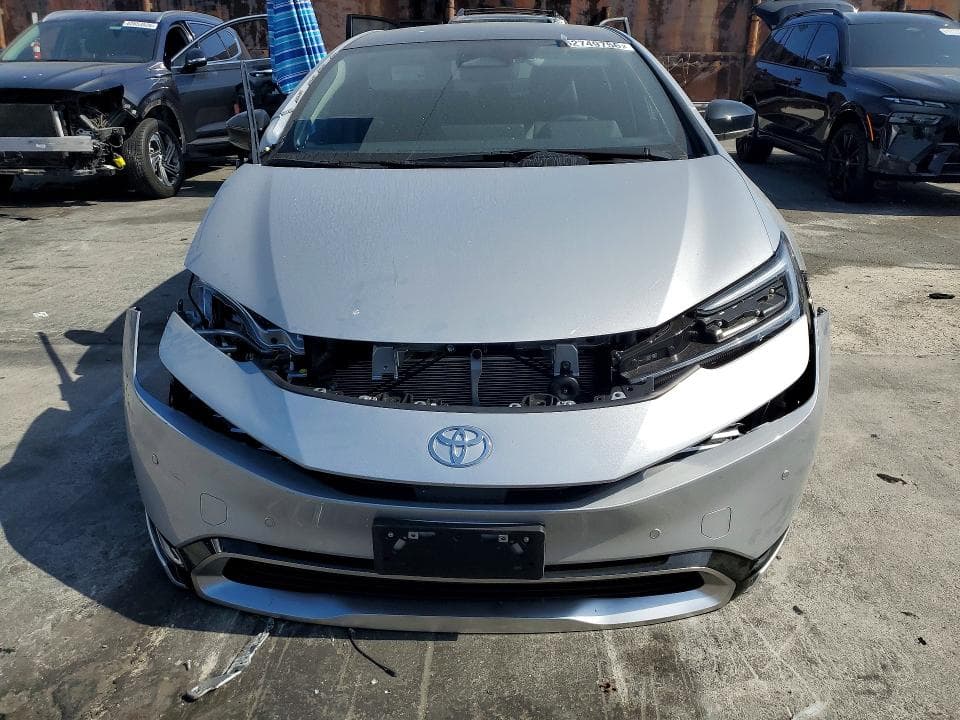 2026 TOYOTA PRIUS PLUG-IN HYBRID XSE PREMIUM 5