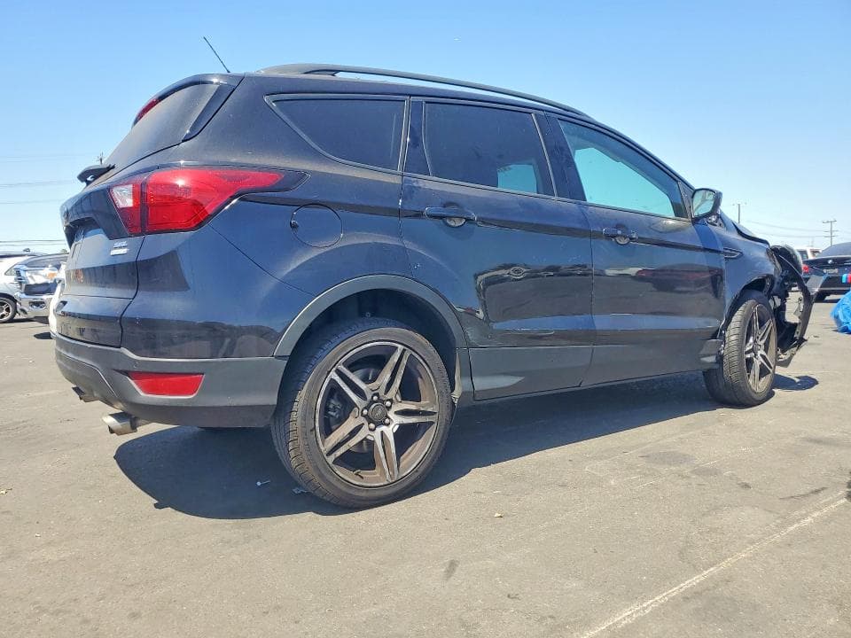 2019 FORD ESCAPE SEL 3