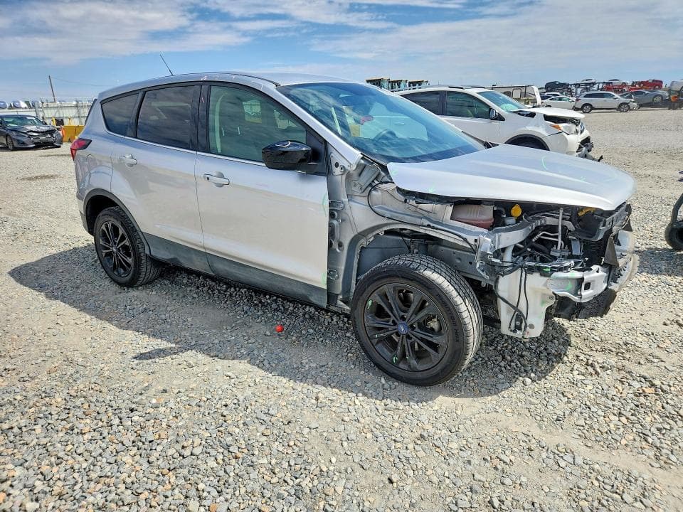 2019 FORD ESCAPE SE 4