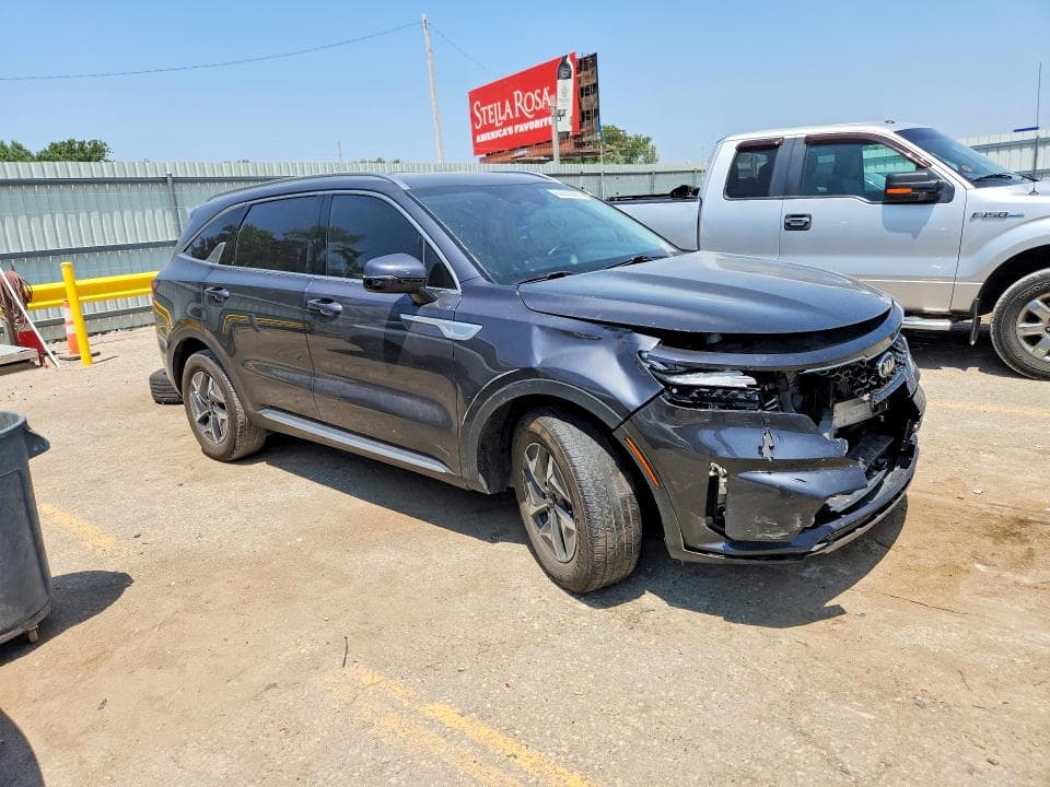 2021 KIA SORENTO S 4
