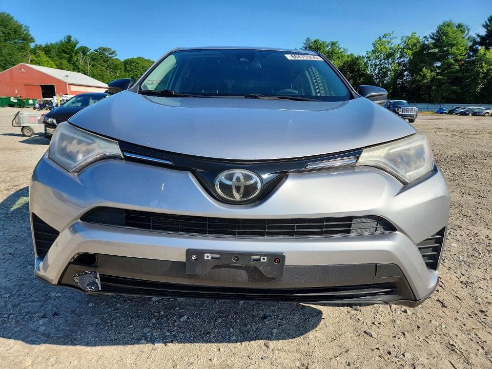 2018 TOYOTA RAV4 LE 5