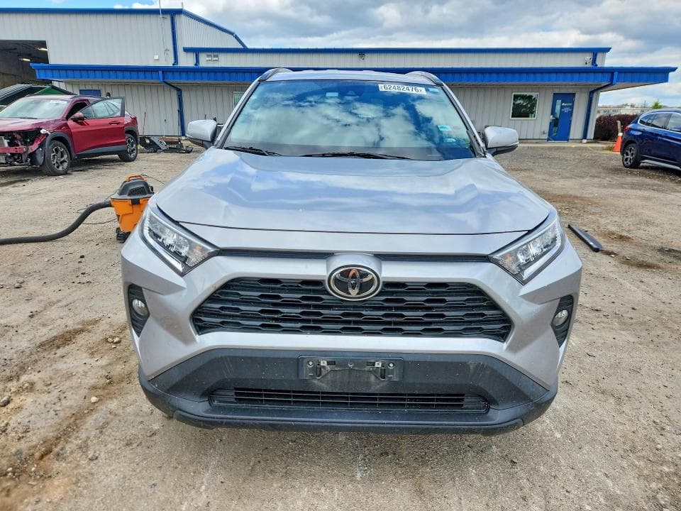 2021 TOYOTA RAV4 XLE 5