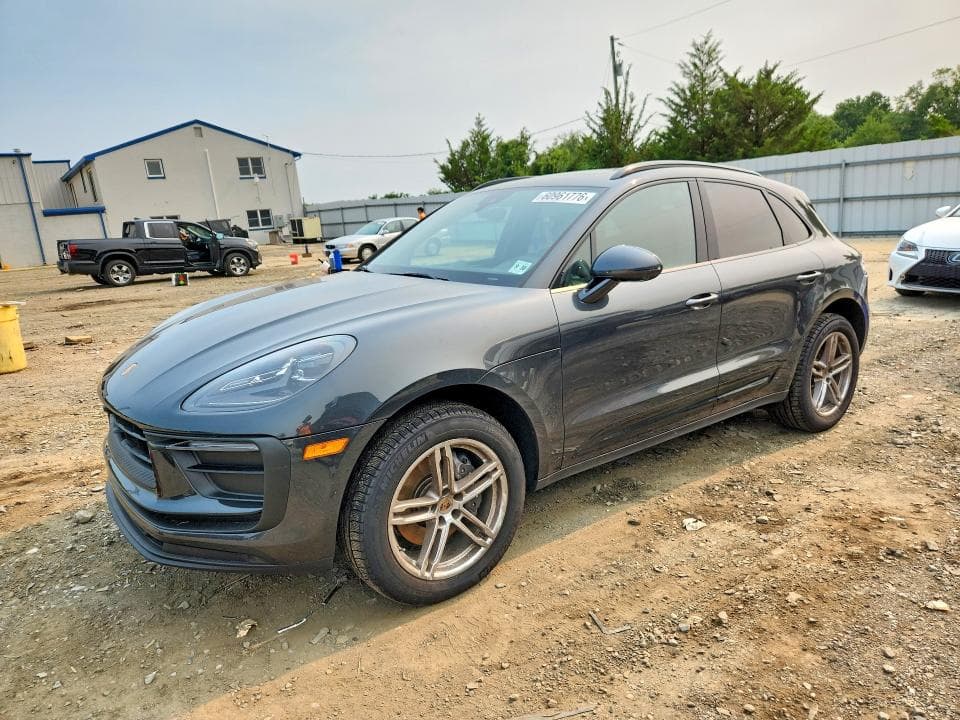 2026 PORSCHE MACAN BASE - 1