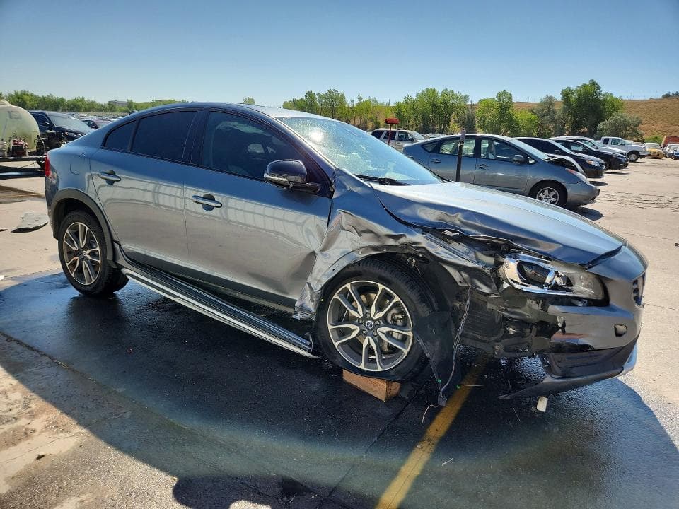 2017 VOLVO S60 CROSS COUNTRY T5 4
