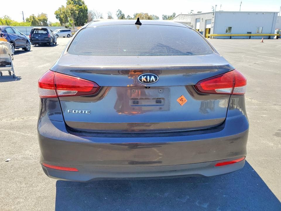 2017 KIA FORTE LX 6