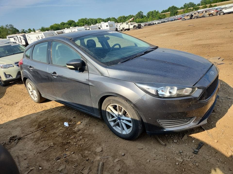 2017 FORD FOCUS SE 4