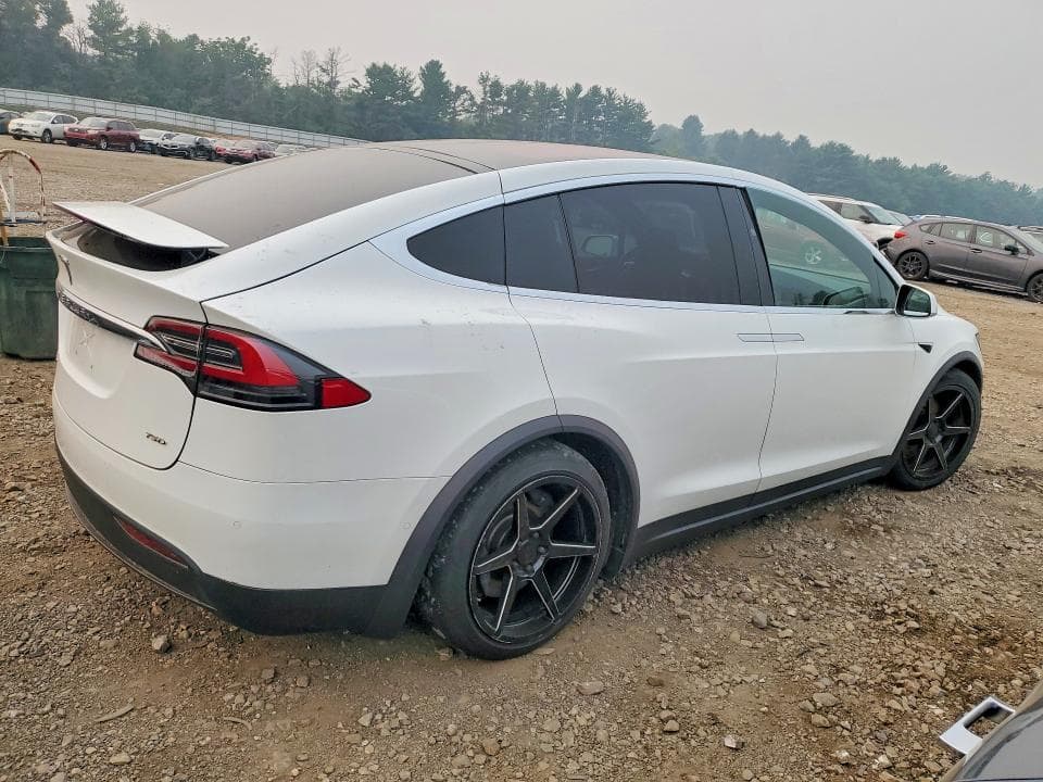 2017 TESLA MODEL X 3