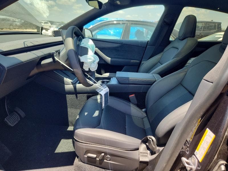 2026 TESLA MODEL Y 7