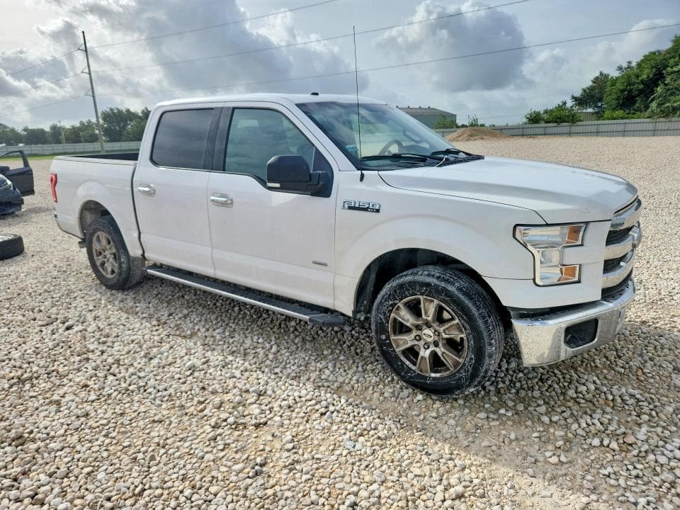 2017 FORD F150 SUPERCREW 4
