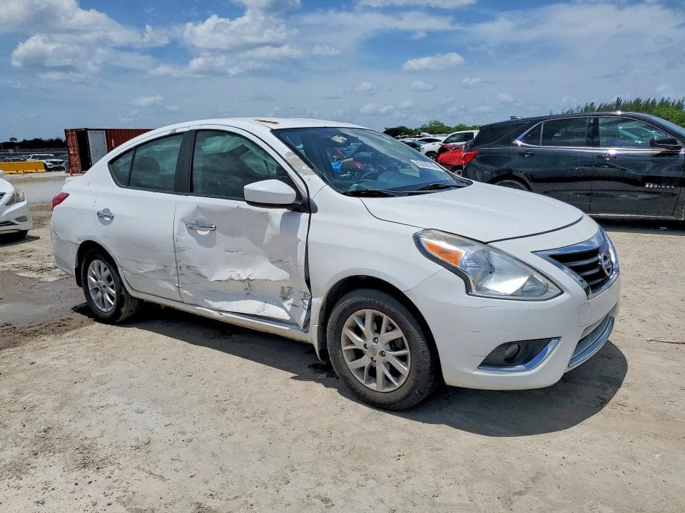 2017 NISSAN VERSA 1.6 S 4