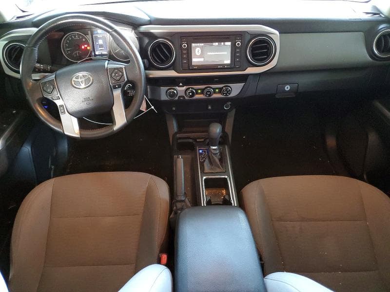 2017 TOYOTA TACOMA SR5 V6 8