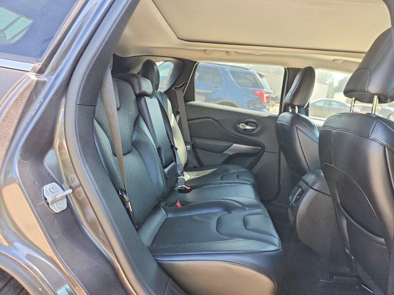 2021 JEEP CHEROKEE LIMITED 11