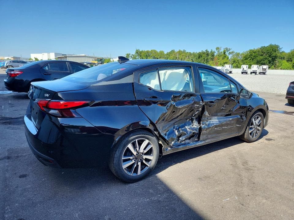 2021 NISSAN VERSA SV 3