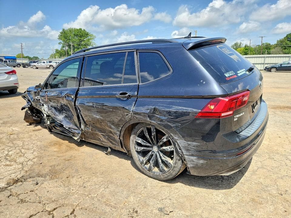 2021 VOLKSWAGEN TIGUAN SE 2