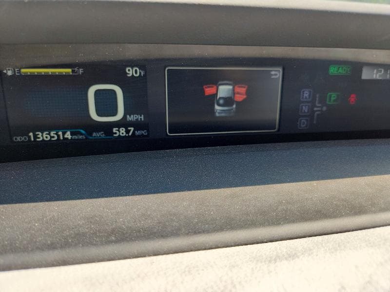 2018 TOYOTA PRIUS FOUR 9