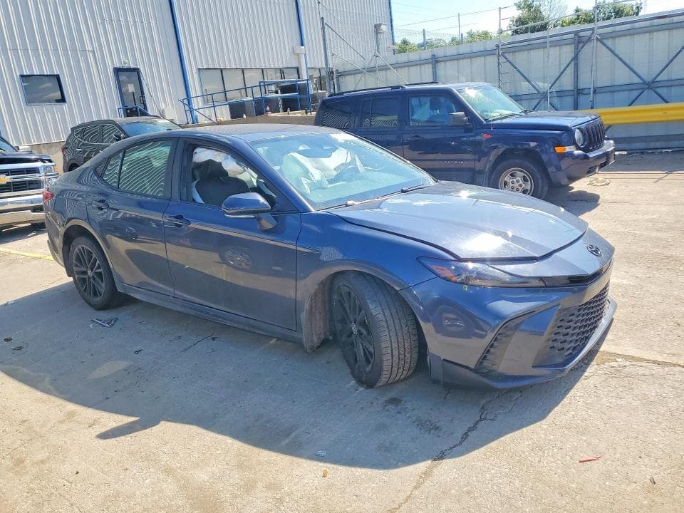 2026 TOYOTA CAMRY SE 4