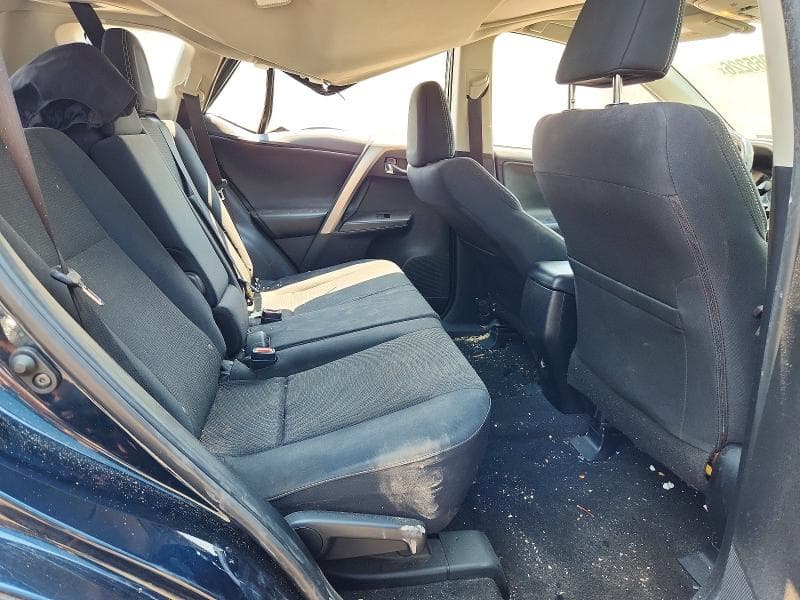 2018 TOYOTA RAV4 XLE 11