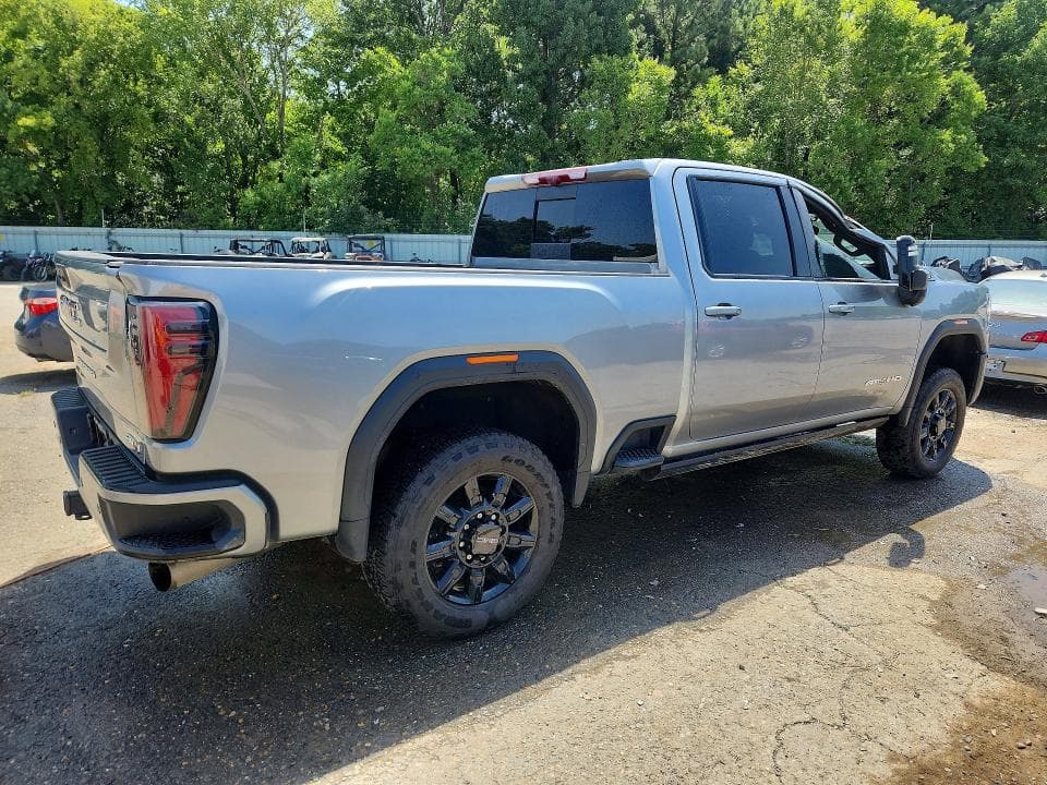 2025 GMC SIERRA K2500 AT4 3